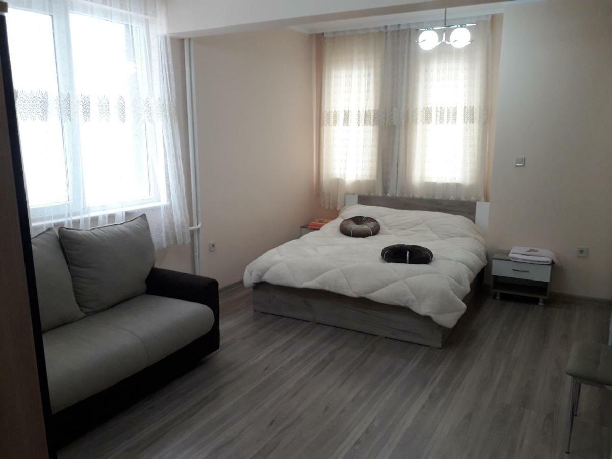 Apart Magic Kŭrdzhali Dış mekan fotoğraf